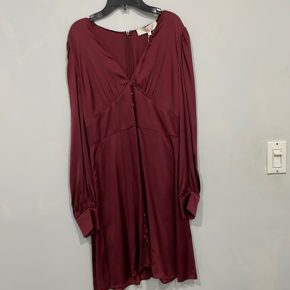 TVF for DVF dress in color wine. Size 6 - Picture 5 of 7
